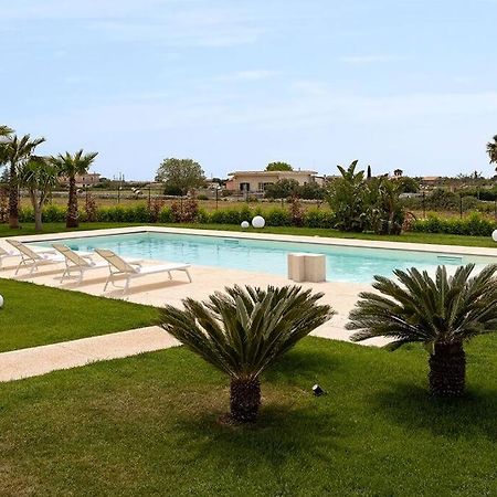 Villa Paradiso With Private Pool, Bbq Area, Huge Garden And Free Parking Модика Екстериор снимка