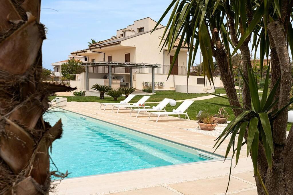Villa Paradiso With Private Pool, Bbq Area, Huge Garden And Free Parking Модика Екстериор снимка